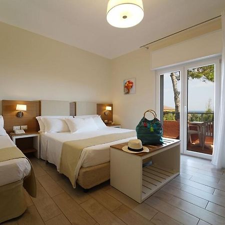 Hotel Villaggio Casarossa Crotone Ngoại thất bức ảnh