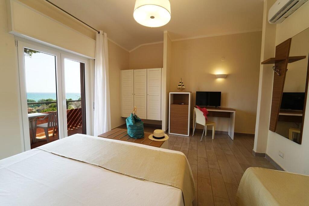 Hotel Villaggio Casarossa Crotone Ngoại thất bức ảnh